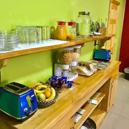 Hostal Andes Patagonicos Puerto Natales Buitenkant foto