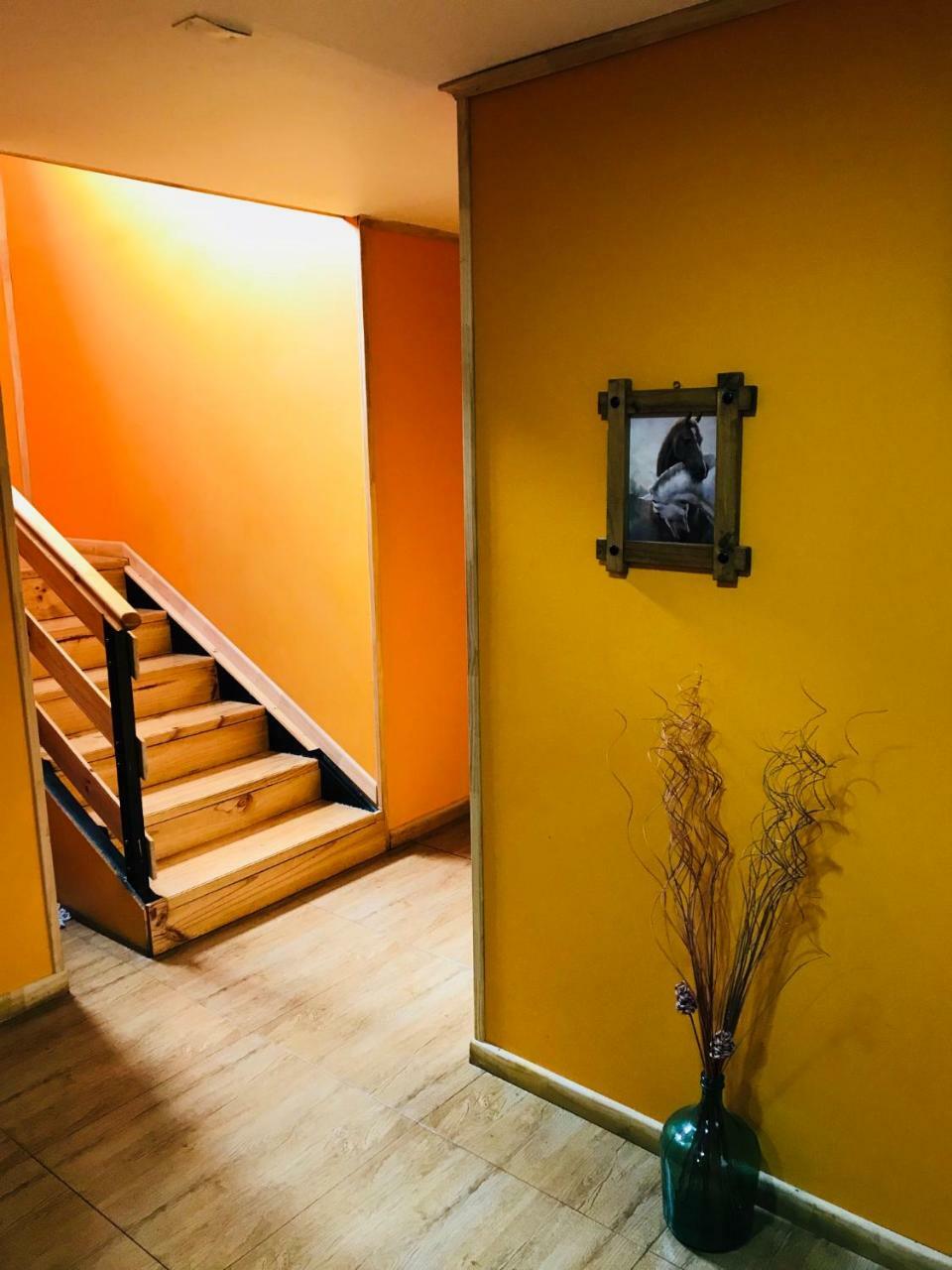 Hostal Andes Patagonicos Puerto Natales Buitenkant foto